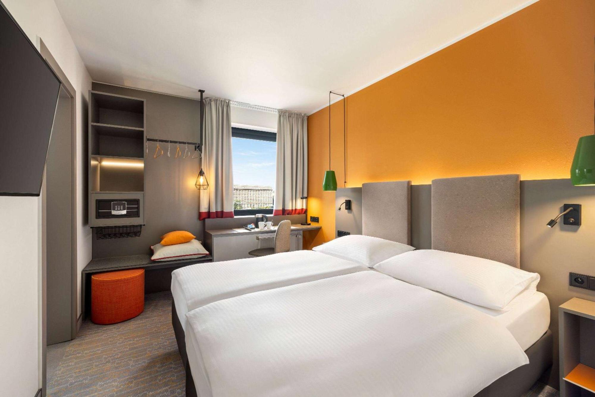 Hotel Vienna House Easy Cracow 3*
