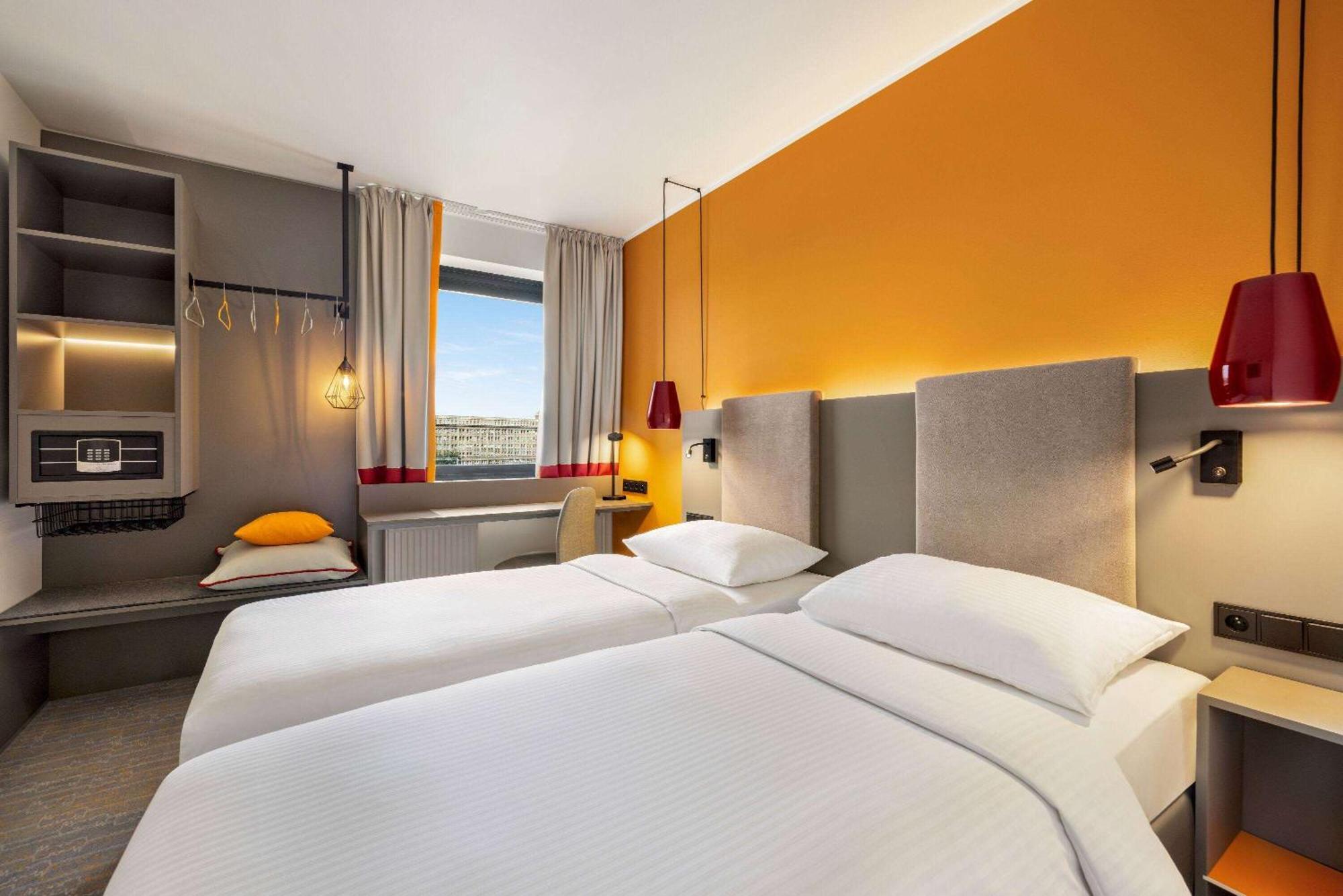 Hotel Vienna House Easy Cracow 3*