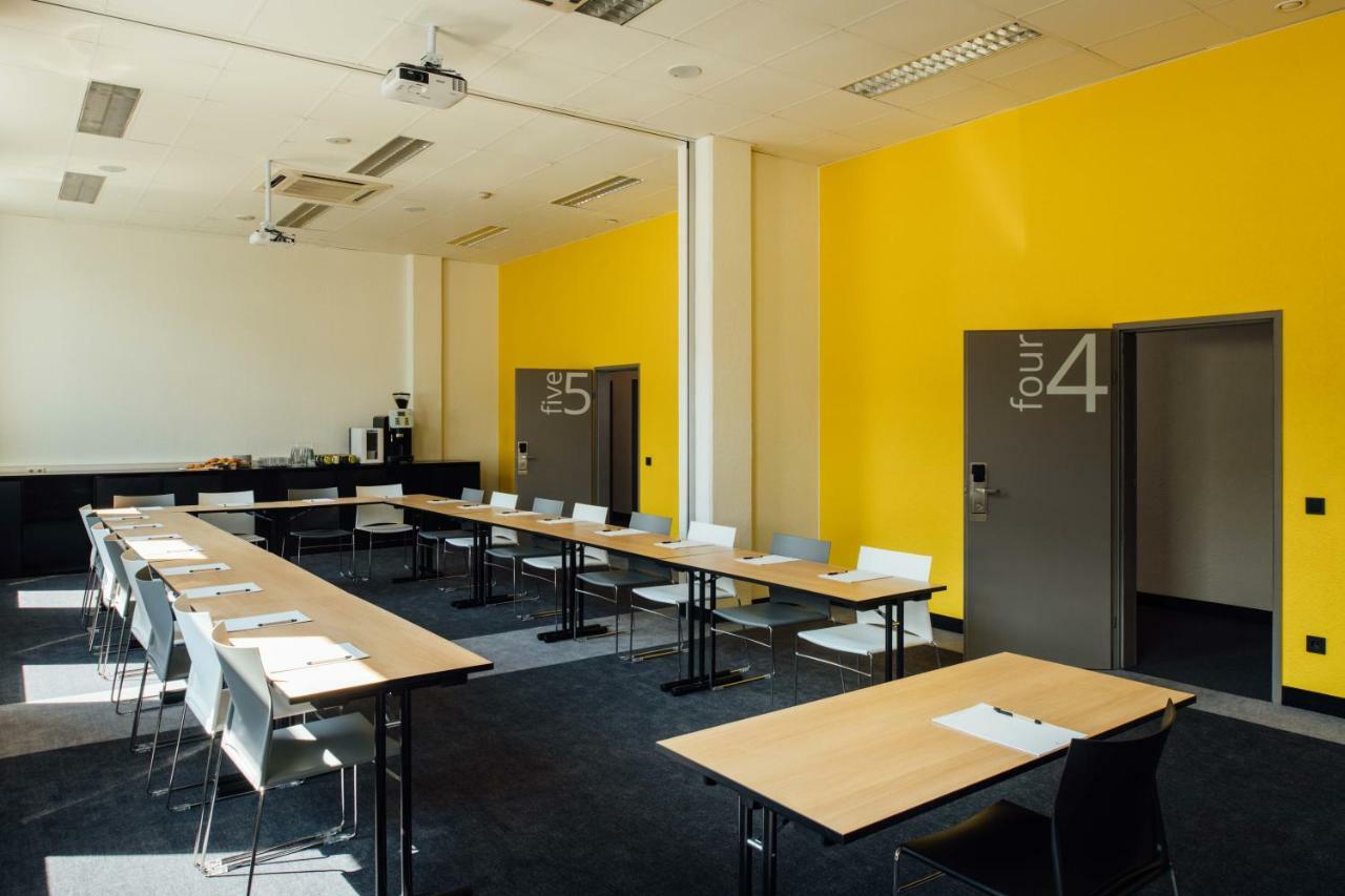 Vienna House Easy Cracow Hotel 3*